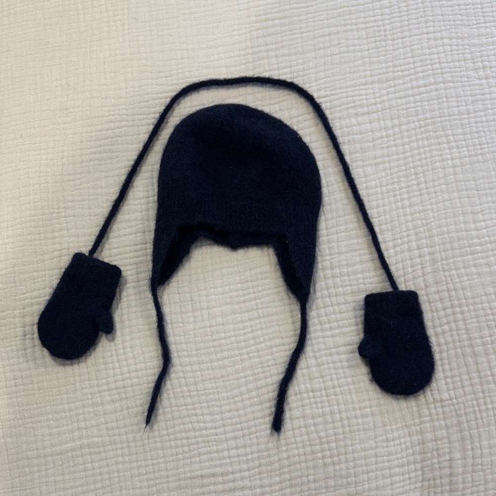 Sezane Navy Kids Hat and Mittens Set